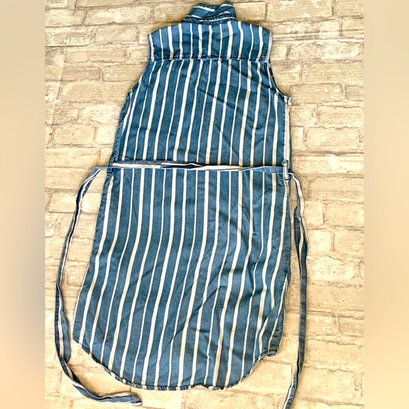 Striped Jean Collared Button Down Sleeveless Dress - Picture 8 of 8